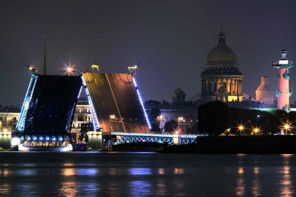 www.GetBg_.net_Cities_Single_bridge_in_St._Petersburg_094400_